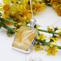 SANDY SHORES - Sterling Silver & Yellow Lace Agate Necklace