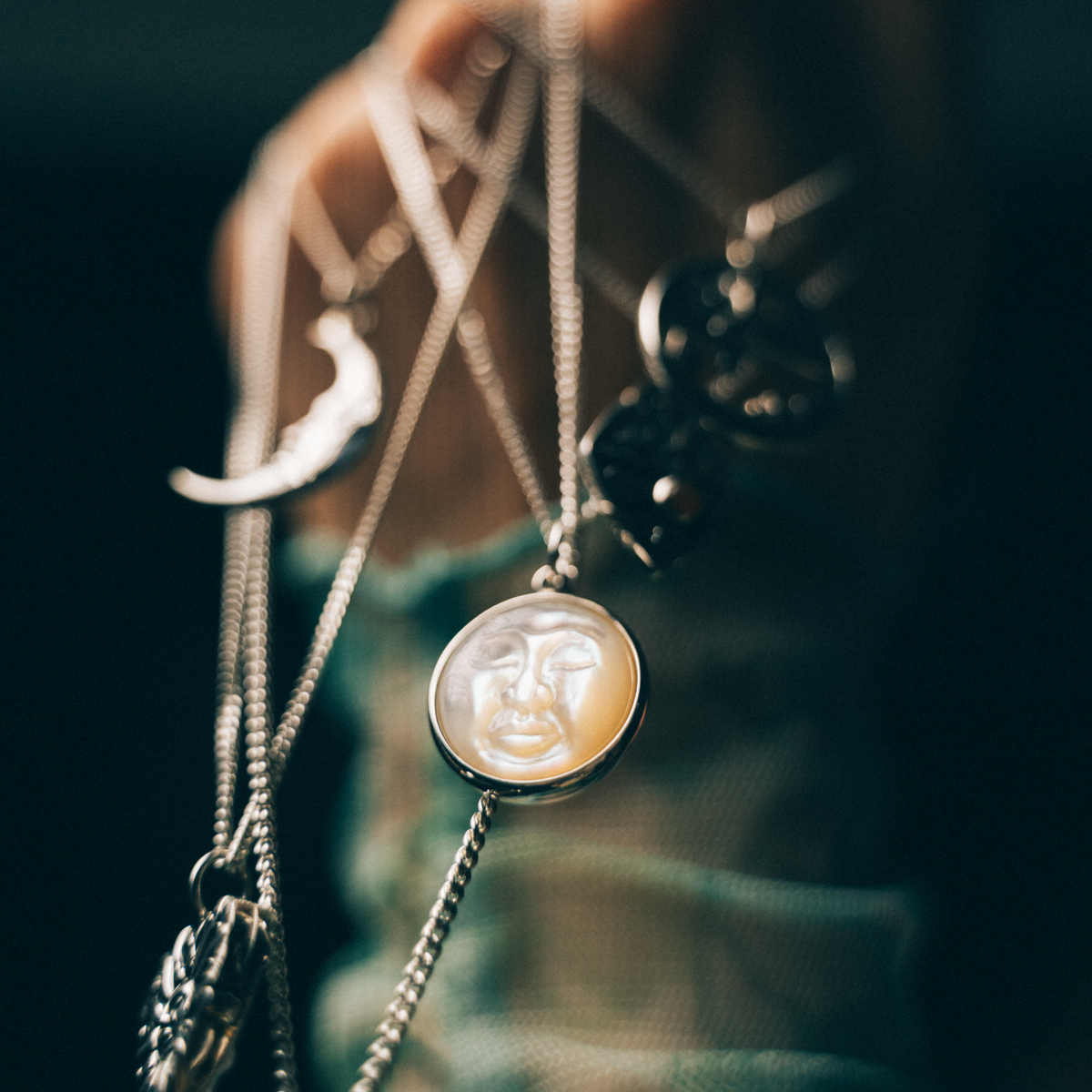 LUCENT - Sterling Silver & Mother of Pearl Necklace