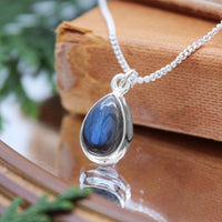 MIDNIGHT SKIES - Sterling Silver & Labradorite Necklace